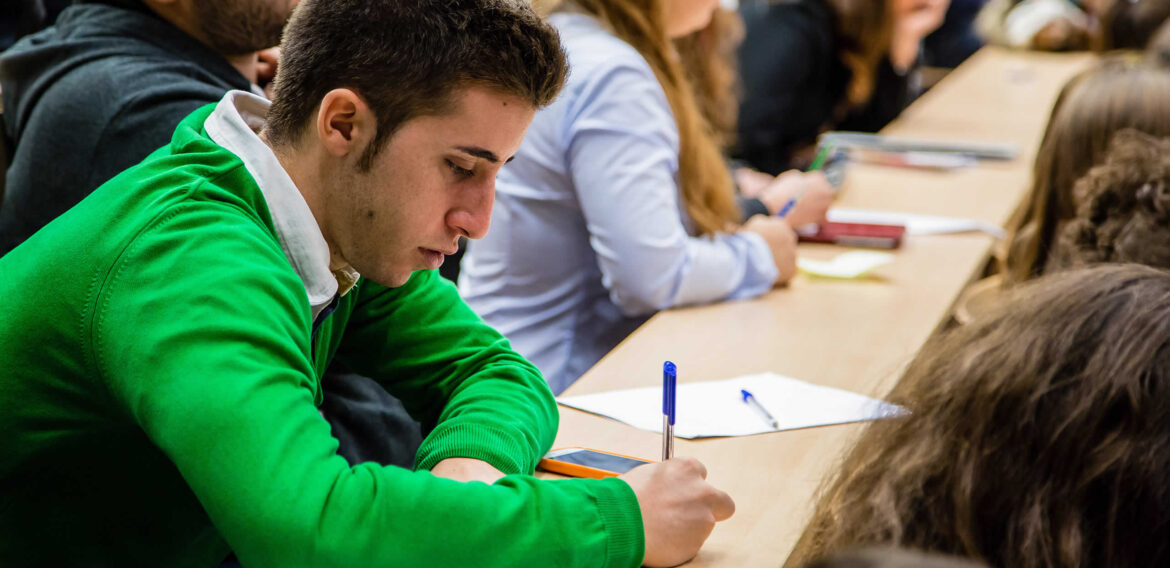 Top English School of Today a deschis şcoala de week-end!
